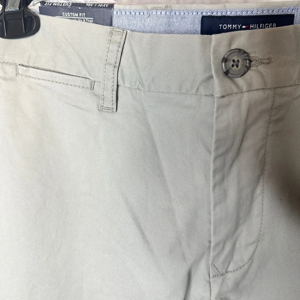 Tommy Hilfiger custom fit straight through hip and thigh. - Picture 5 of 9
